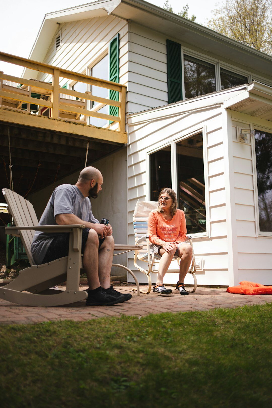 neighbors sharing stories